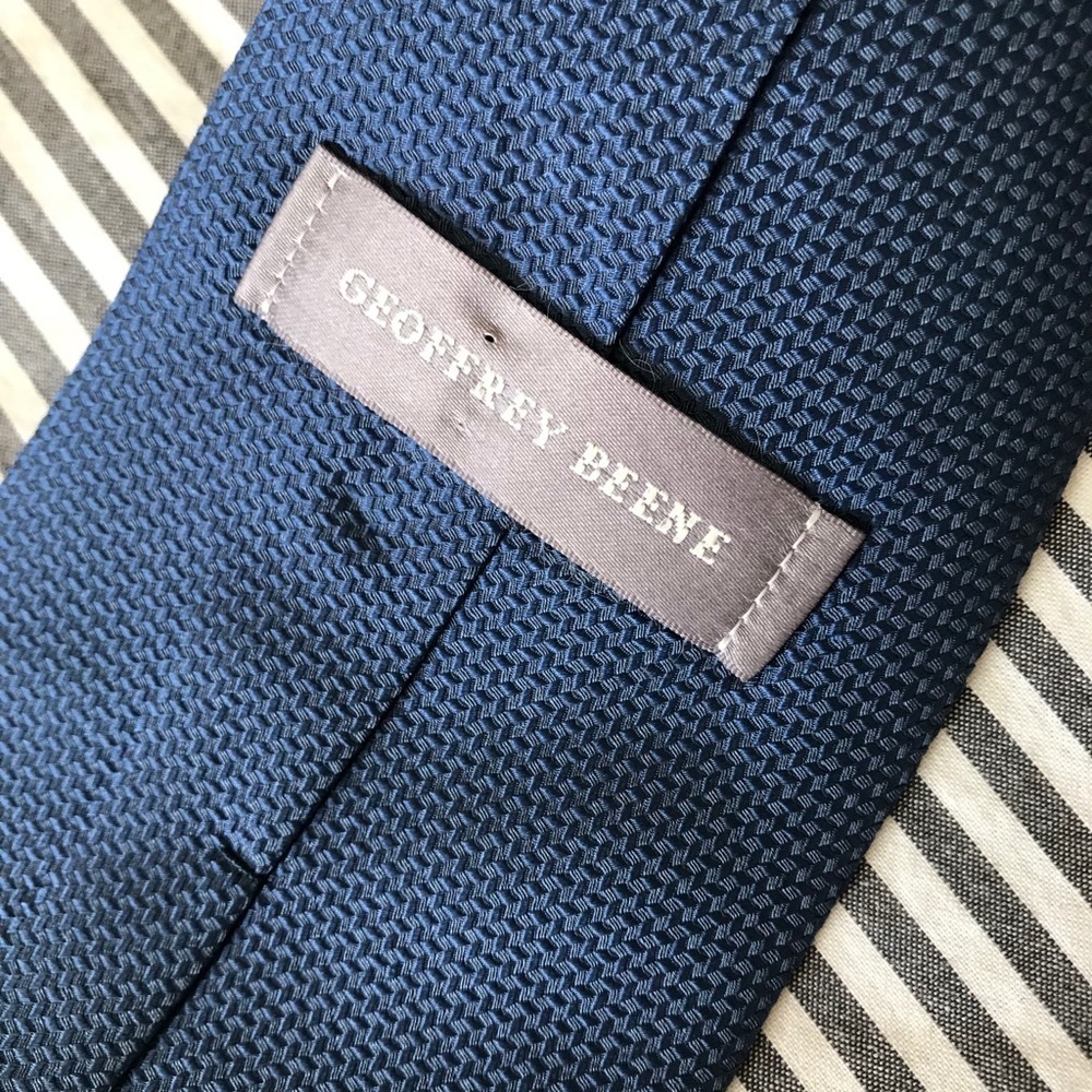 Geoffrey Beene Silk Tie - Picture 2 of 3